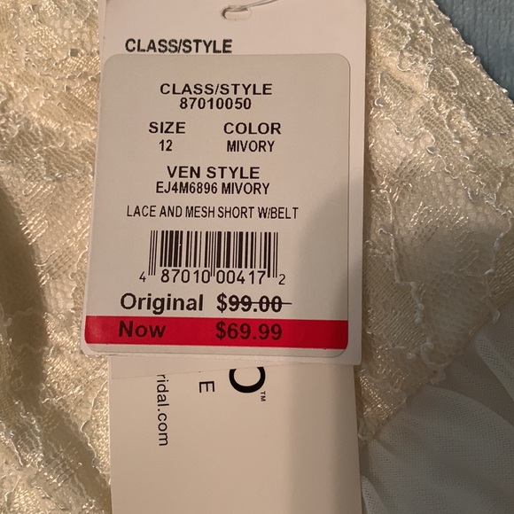 Formal dress with belt - Picture 5 of 6